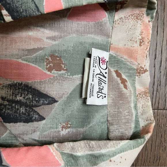 Vintage D’Allaird’s Floral Button Up Shirt - Picture 12 of 14